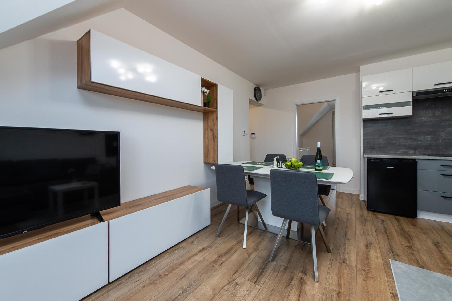 Alavia Residence Велка Ломница Екстериор снимка