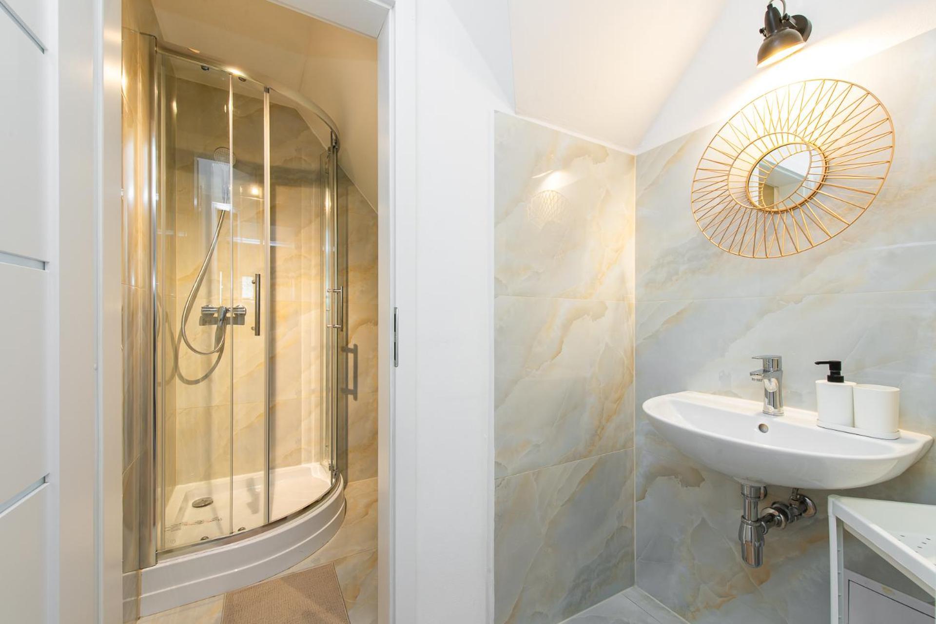 Alavia Residence Велка Ломница Екстериор снимка